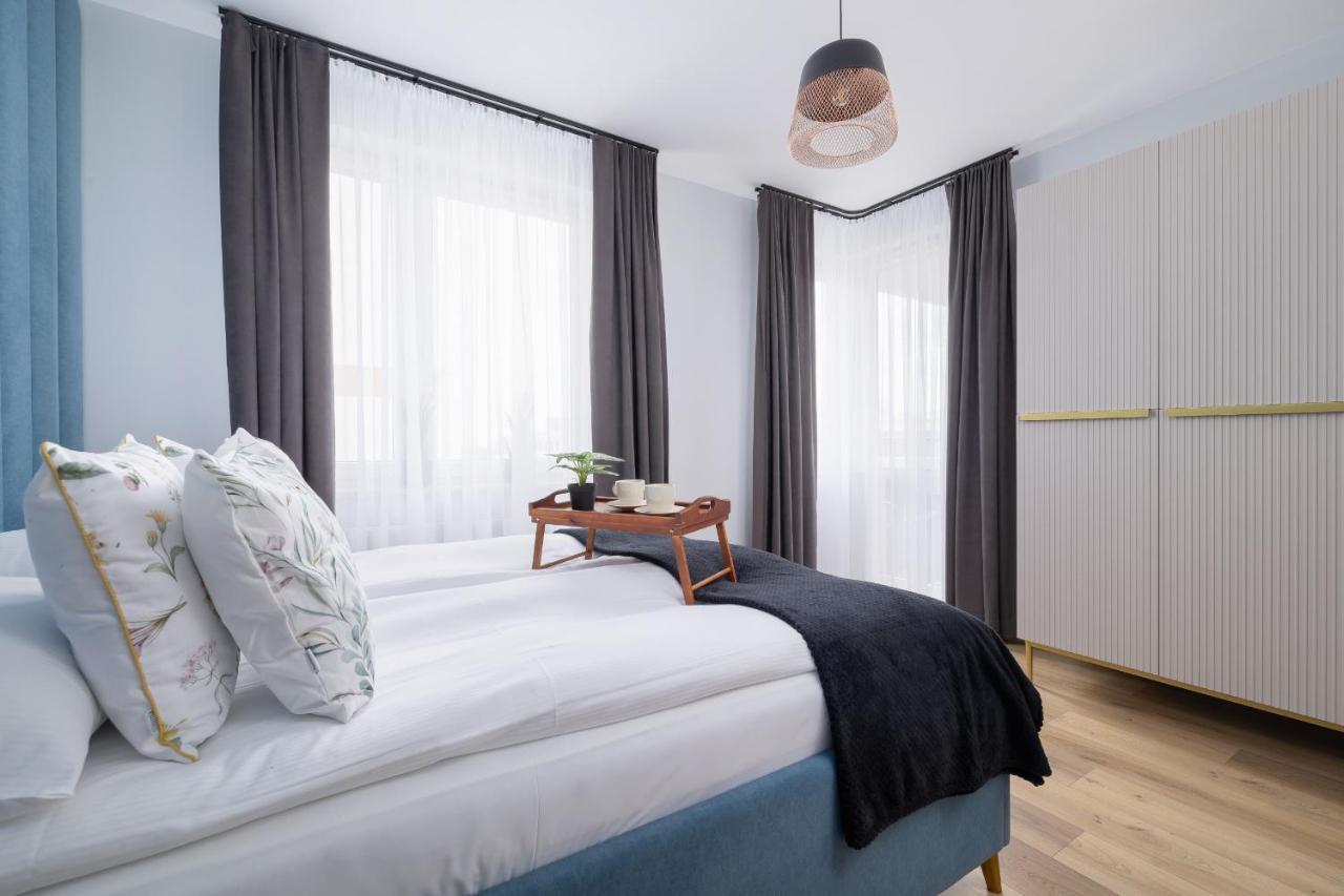Osiedle Avia Harmonious Apartment With Balcony & Parking Cracow By Renters Prestige Cracovia Esterno foto
