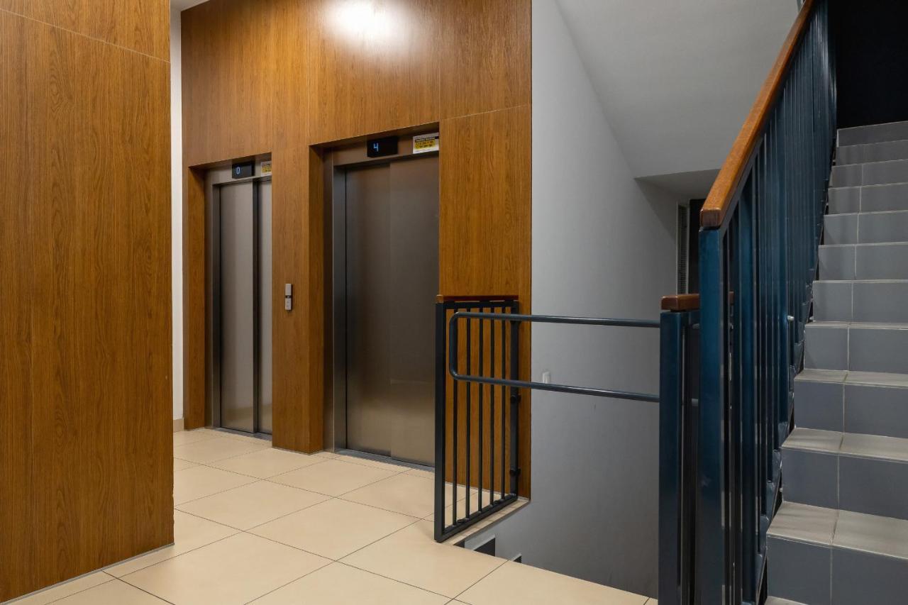 Osiedle Avia Harmonious Apartment With Balcony & Parking Cracow By Renters Prestige Cracovia Esterno foto