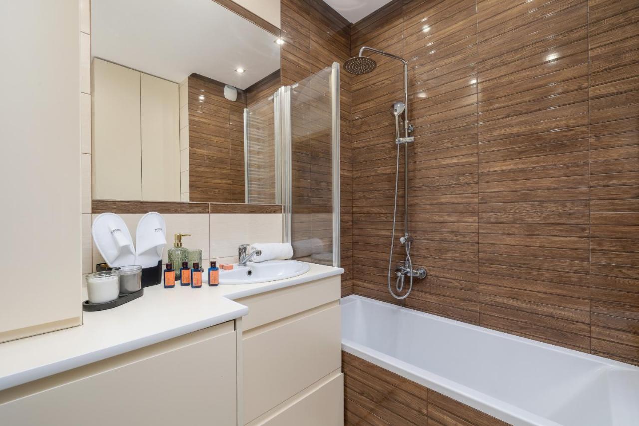 Osiedle Avia Harmonious Apartment With Balcony & Parking Cracow By Renters Prestige Cracovia Esterno foto